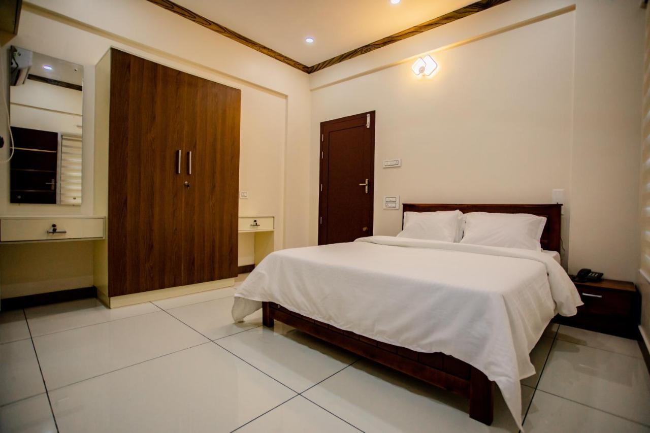 Cliff Way Apartments فاركَالا المظهر الخارجي الصورة
