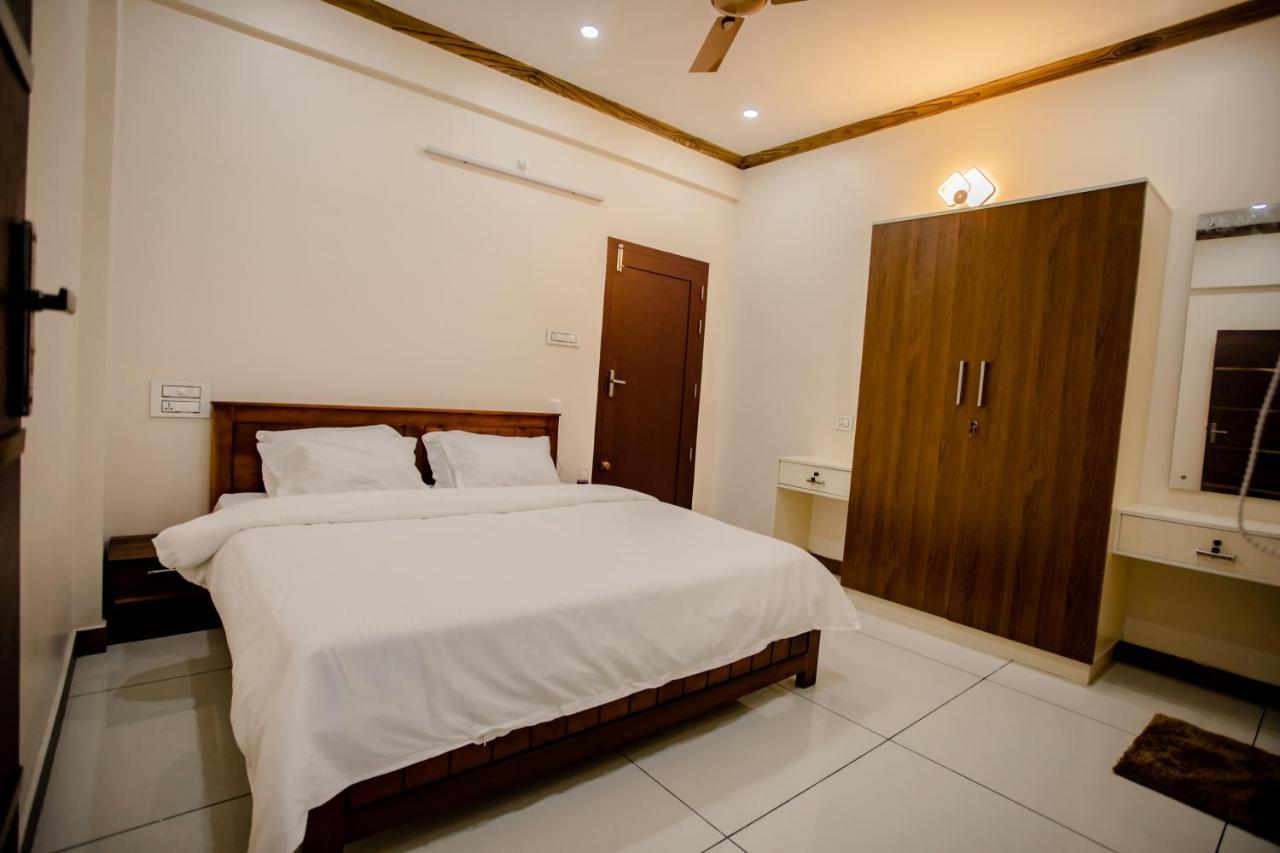 Cliff Way Apartments فاركَالا المظهر الخارجي الصورة