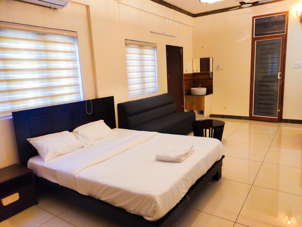 Cliff Way Apartments فاركَالا المظهر الخارجي الصورة